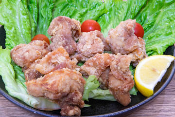 鶏肉の唐揚げ