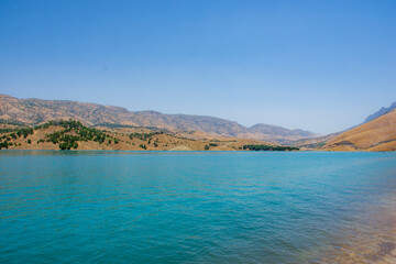 Obraz premium lake and mountains