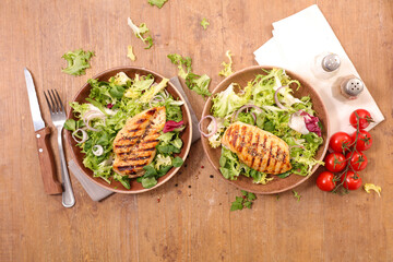 grilled chicken breast with lettuce