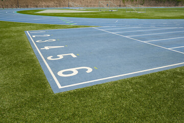 陸上競技場　炎天下