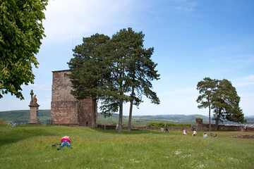 Burg Siersburg, mittelalterliche Ruine im Saarland