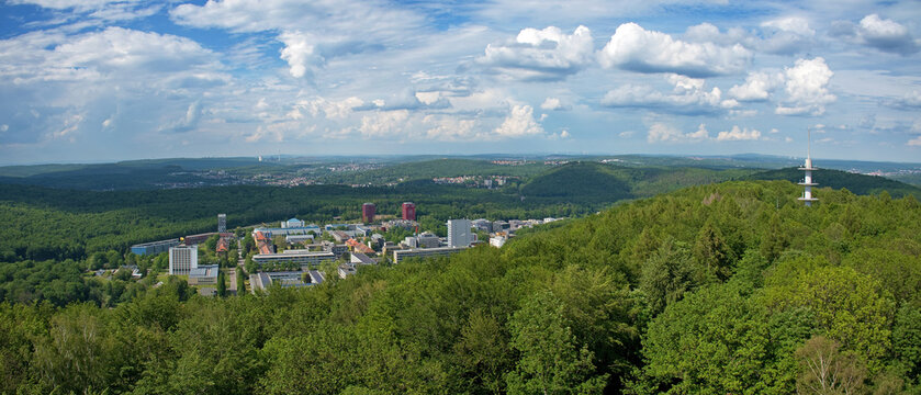 Blick vom Schwarzenbergturm im Stadtwald auf das Universitätsgelände  Saarbrücken , Campus, Panorama
