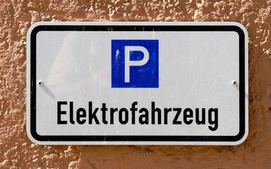 Obraz premium Parkplatz für Elektrofahrzeuge