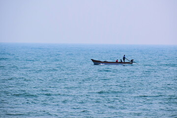Fototapeta na wymiar fishing boat in the sea
