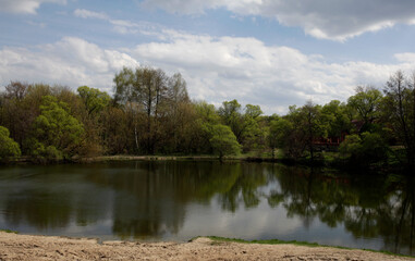 Fototapeta na wymiar Lake in Starozhivotinnoye, spring, suburb of Voronezh
