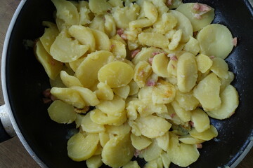 frying pan with vegetables