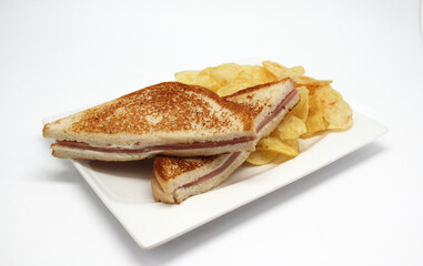 sandwich mixto de jamón york y queso