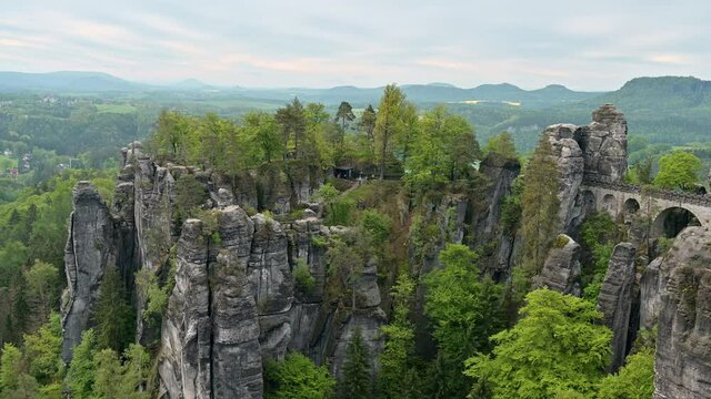 Bastei Felsenbr&uuml;cke in der S&auml;chsischen Schweiz, Sachsen, Deutschland