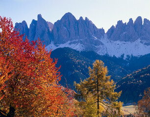 italy, south tyrol, dolomites, autumn landscape, geislerspitzen, 
