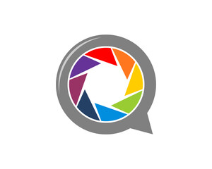 Camera lens inside the bubble chat shape