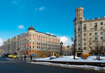 Fototapeta premium One of the main radial streets of Moscow Tverskaya street on a sunny winter day, Russia