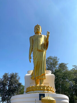 Phra Yai Phu Kok Gnew (Big Buddha) is a Buddha image in the form of a graceful pang of blessing at Kok Gnew Mountain in Chiang Khan, Loei, Thailand. A place everyone in every religion can be viewed.