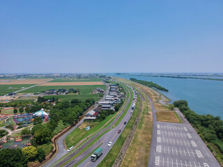 Fototapeta na wymiar 航空撮影した木曽三川公園と付近の住宅地の風景