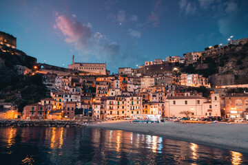 Scilla, città in Calabria vista aerea sul mare