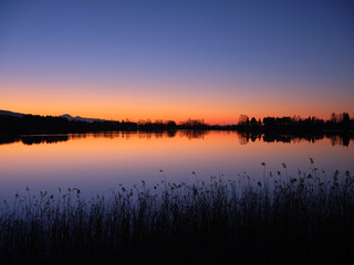 田貫湖の夜明け