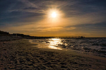 Sonnenuntergang in Zingst. Meeresblick auf die Ostsee. Der Urlaub kann kommen.