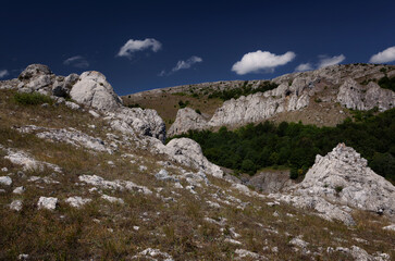 Fototapeta na wymiar South-east edge of Karabi-yayla at the Big Gates (Bolshiye vorota) mountain pass, Crimea