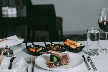 table setting for dinner