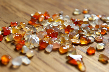 カーネリアンのさざれ石 紅玉髄 carnelian gemstones minerals semiprecious stones
