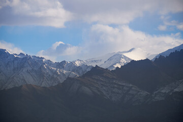 Fototapeta na wymiar mountains in the snow Leh Ladakh