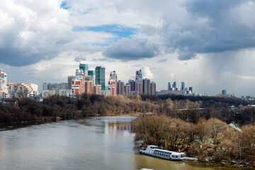 Fototapeta premium View of the Moscow river in the Khoroshevo-Mnevniki district on a spring day