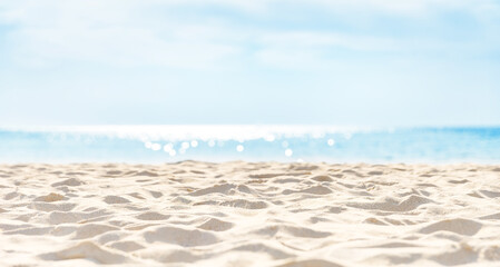 Fototapeta na wymiar Panorama of a beautiful white sand beach and turquoise water in Maldives.