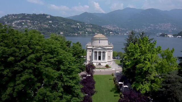 lake como, building, como, european, museum, lombardy, lake, city, europe, italy, architecture, italian, outdoor, culture, neoclassical, temple, travel, green park, volta temple, voltiano, alessandro,