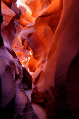 アンテロープキャニオンの幻想的な地下世界