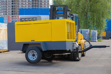 Transportation of heavy mobile compressors by special equipment