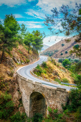 Puente de Piedra en Canillas de Aceituno - La Rahige
