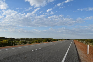 Fototapeta premium Eternity The Road Goes On Forever Future Landscape Background Material 永遠 どこまでも続く道 将来 風景背景素材