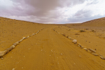 Plakat Desert landscape in the Uvda valley