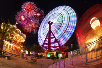 amusement park 夜の遊園地
