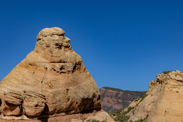 Fototapeta premium Dinosaurland Monument of Man in Mountain