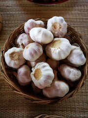 garlic on table