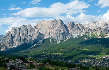 Fototapeta na wymiar il monte Cristallo a Cortina d'Ampezzo