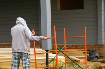 disassembling construction ladder