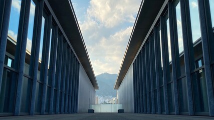 アシンメトリーの建築