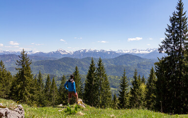 Fototapeta na wymiar Wanderung in der deutschen Alpenlandschaft