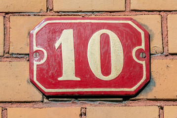 Hausnummer 10