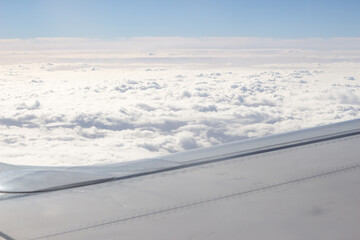 Fototapeta na wymiar Cielo desde el avión 