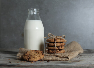 milk and cookies