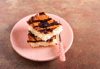 Coconut and jam macaroon traybake slices