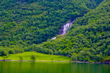 Obraz premium landscape with waterfalls and mountains in Norway