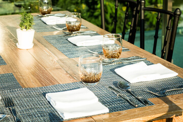 Outdoor table sitting