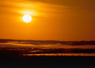 釧路湿原の日の出（北海道・鶴居村）
