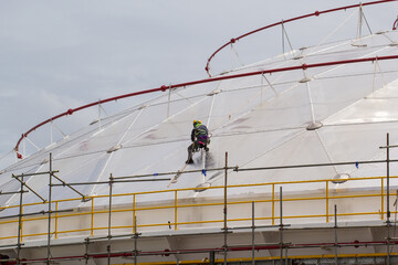 Naklejka premium Scaffolding workers