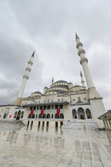 Fototapeta na wymiar Kocatepe Mosque on a cloudy day - Ankara, Turkey