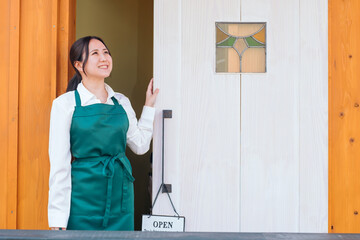 カフェ・飲食店・レストラン・雑貨屋などの従業員・オーナー
