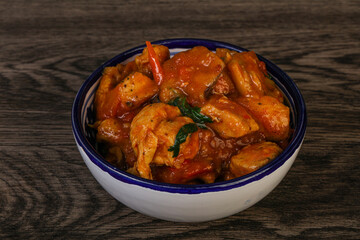 Chicken with oyster sauce and vegetables